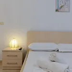 Flamuri * Sarandë