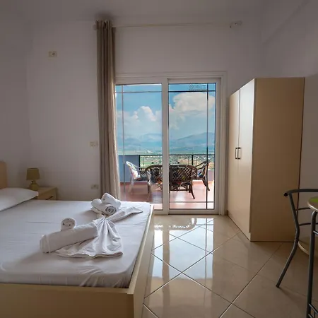Apartment Flamuri *