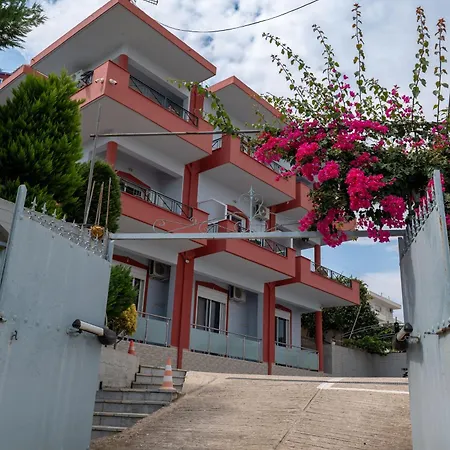 Apartment Flamuri *