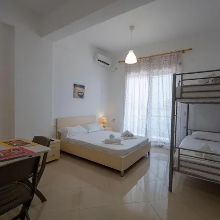 Apartament Flamuri