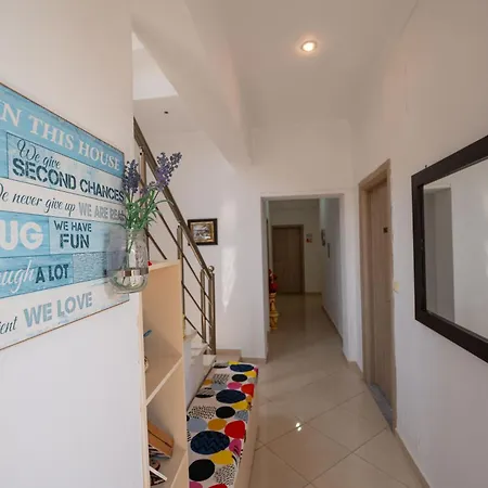Flamuri Apartment *