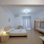 Apartament Flamuri *