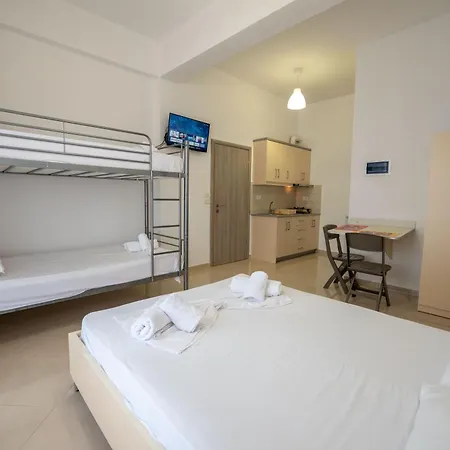 Flamuri * Sarandë